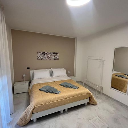 A Casa Di Chiara Apartment เลชเช ภายนอก รูปภาพ